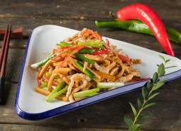 国产肉丝,传承美味，创新发展的民族美食传奇